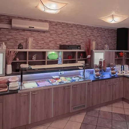 克弗斯特内豪弗酒店 3*