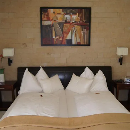 Kufsteinerhof Szálloda 3*
